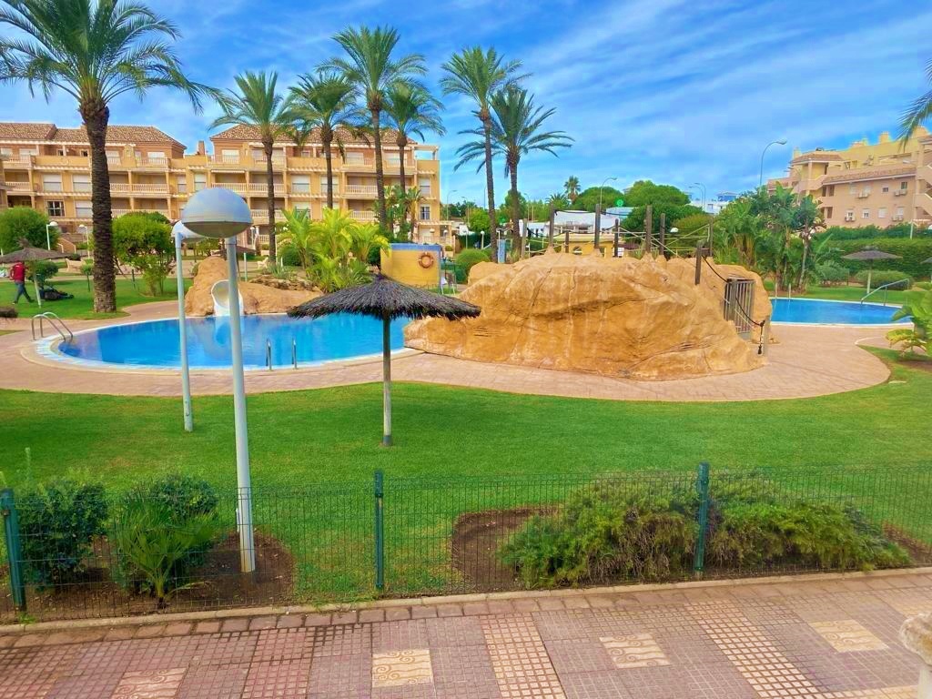 Apartamento de 3 habitaciones en venta en Denia, Las Marinas