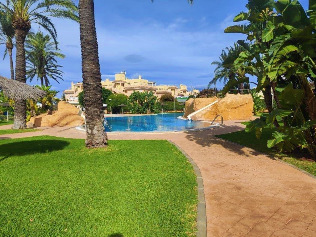 Apartamento de 3 habitaciones en venta en Denia, Las Marinas