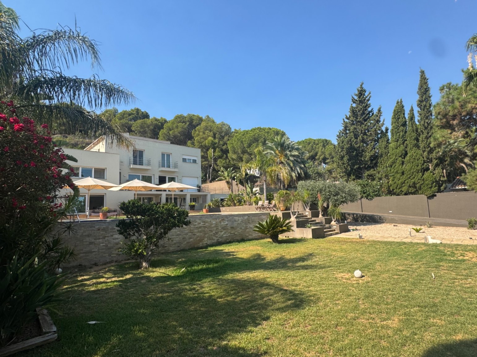 Venta de chalet moderno en venta en El Montgó, Denia