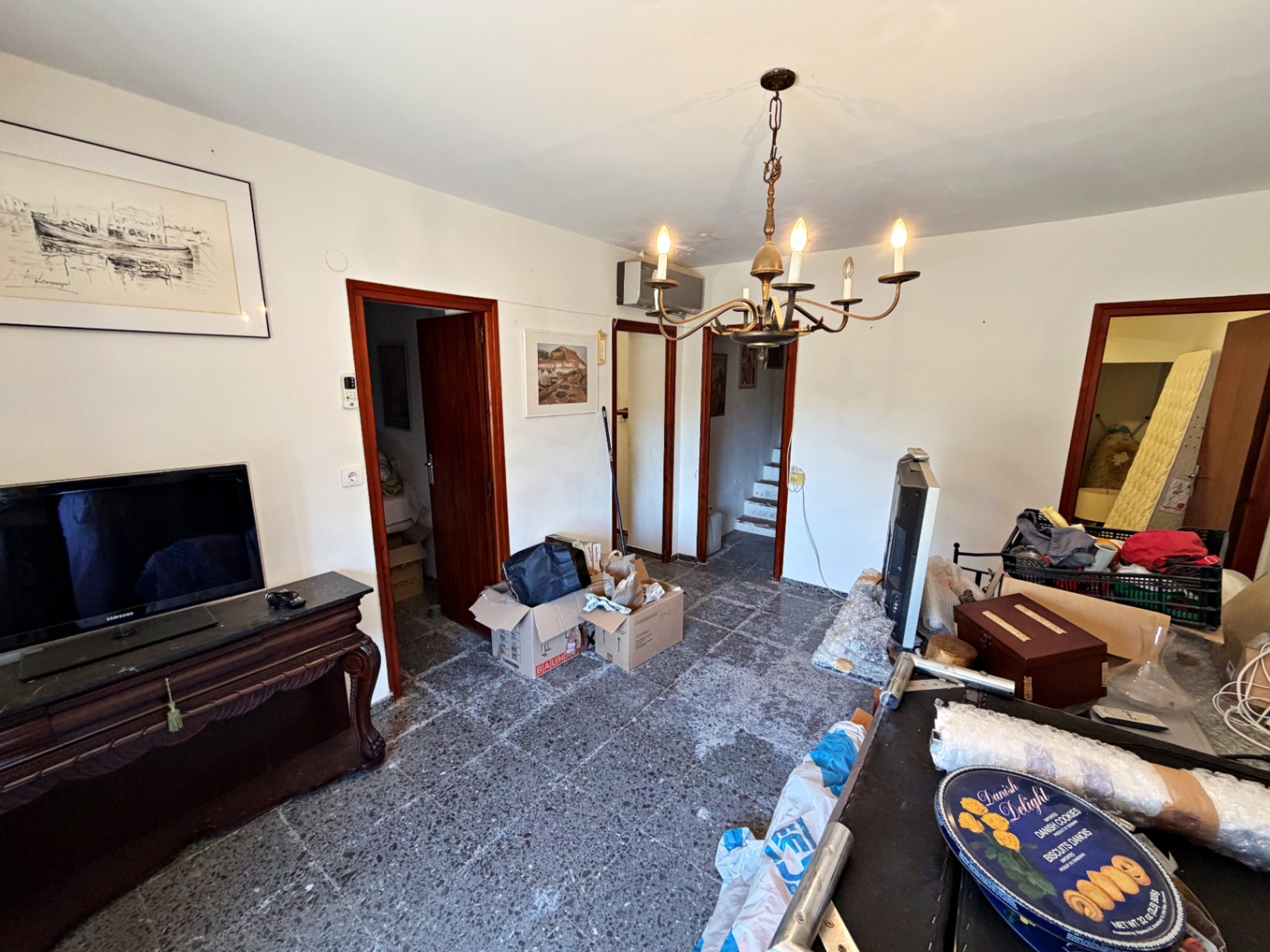 Attached country house, plus large plot with fruit trees.