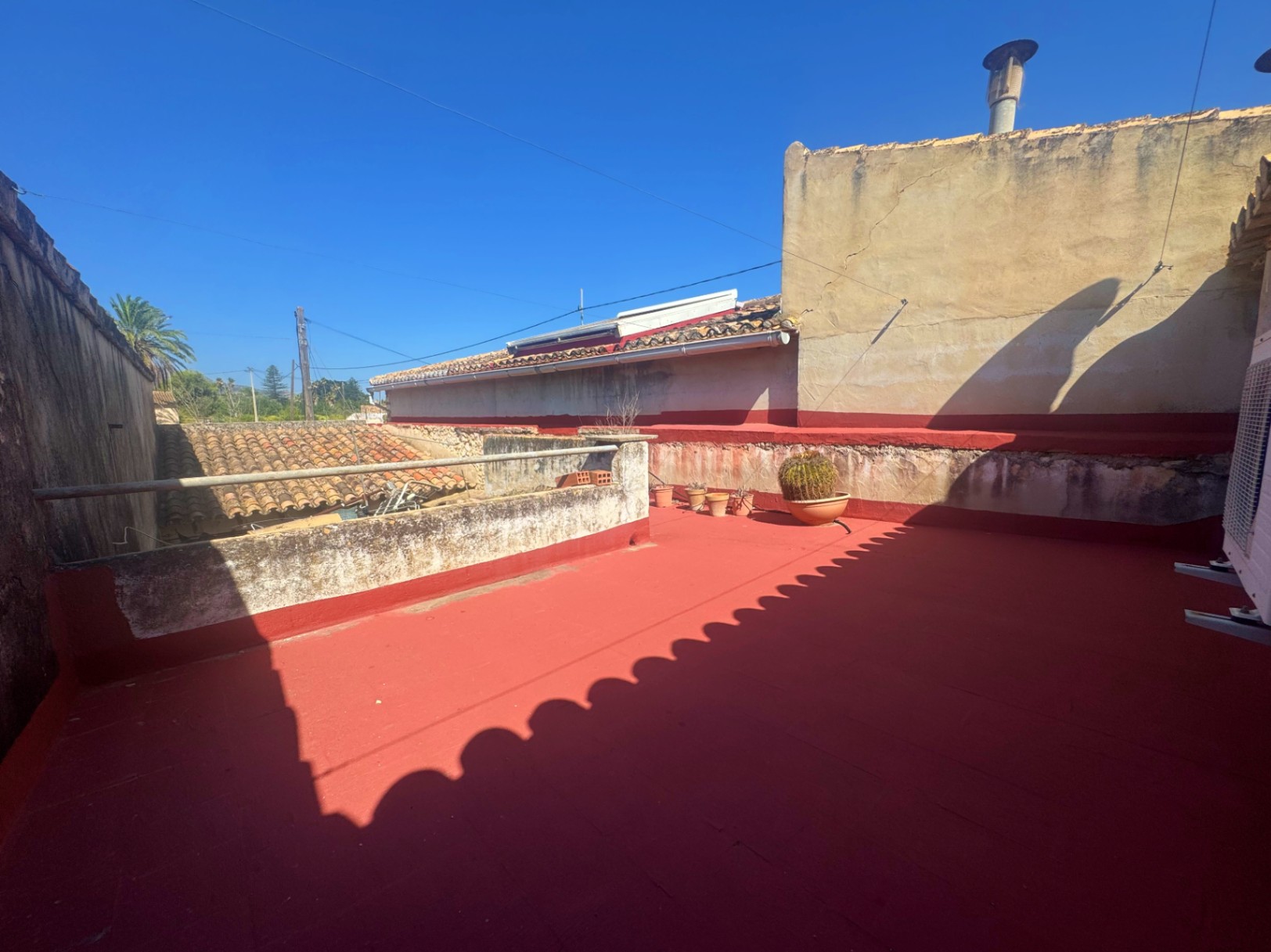 Attached country house, plus large plot with fruit trees.