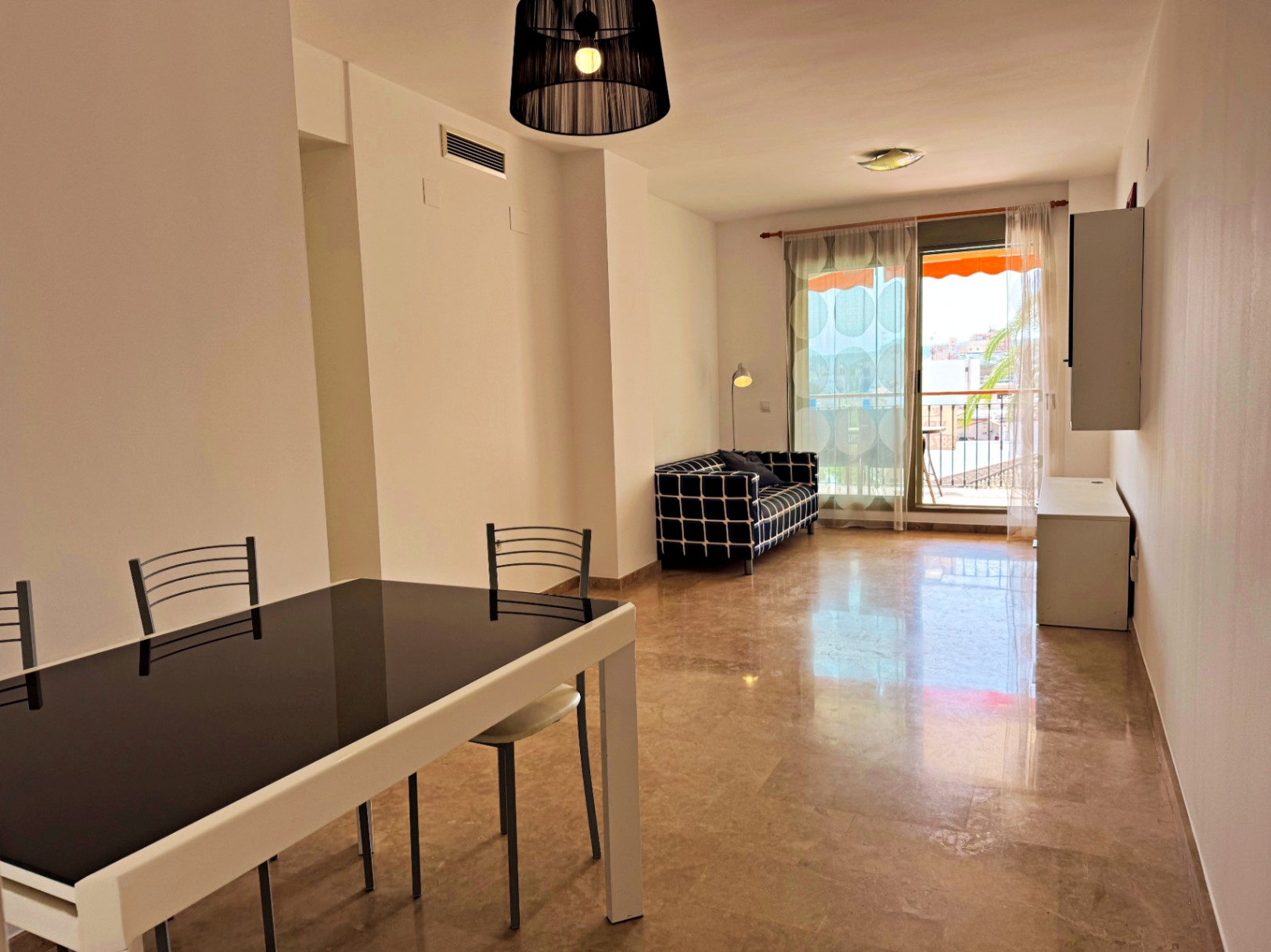 Wohnung zu verkaufen mit 3 Schlafzimmern im Stadtzentrum von Denia