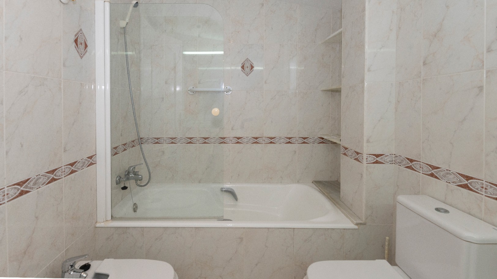 Chalet for sale in Denia, with beautiful sea and Montgó views.