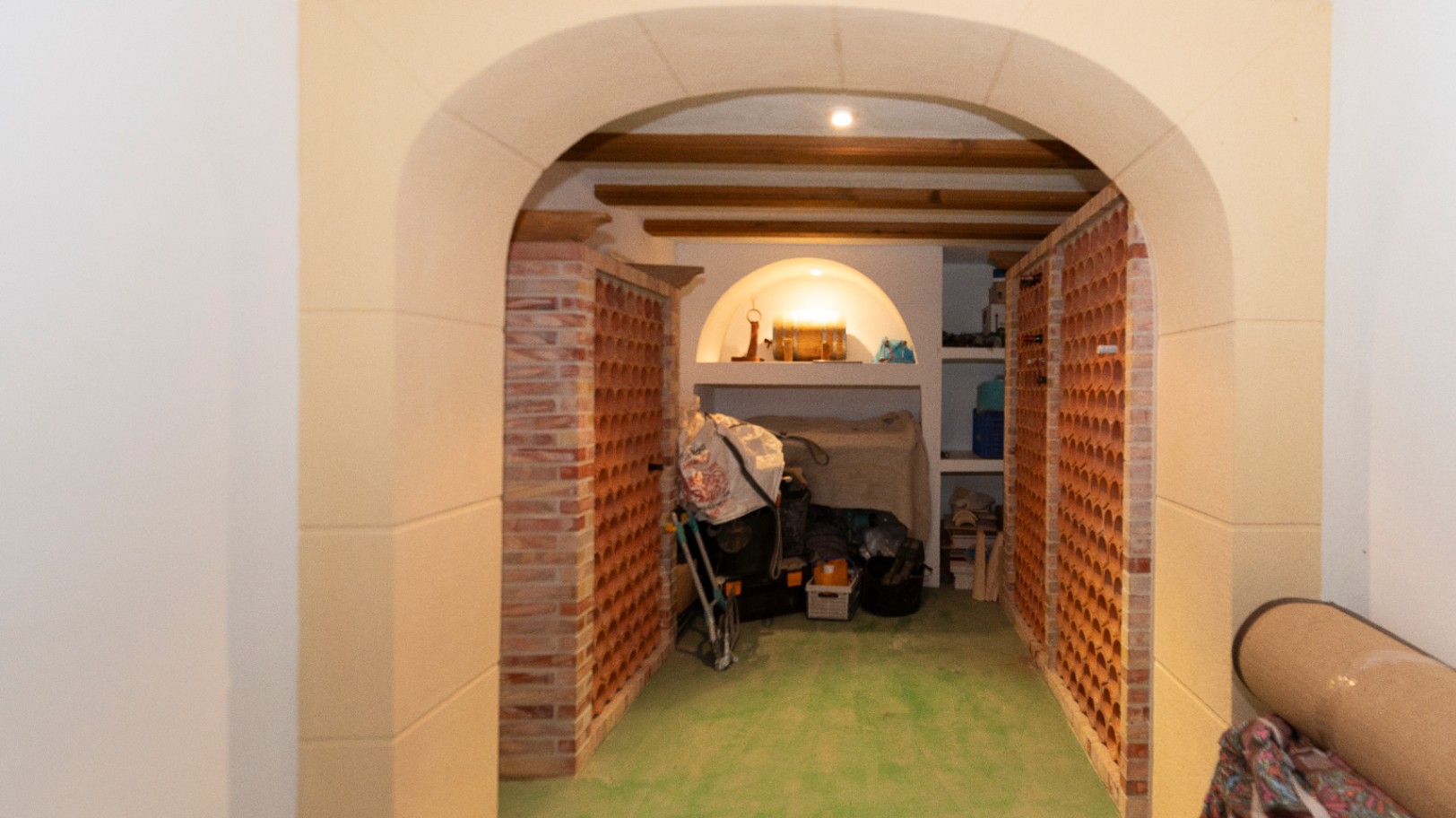 Chalet for sale in Denia, with beautiful sea and Montgó views.