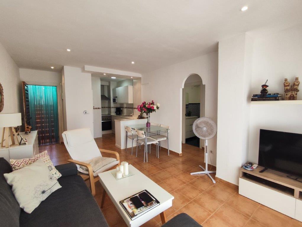 Apartamento en venta en Denia, a un paso de la playa.