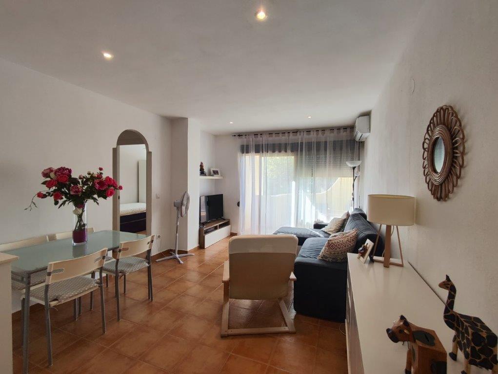 Apartamento en venta en Denia, a un paso de la playa.