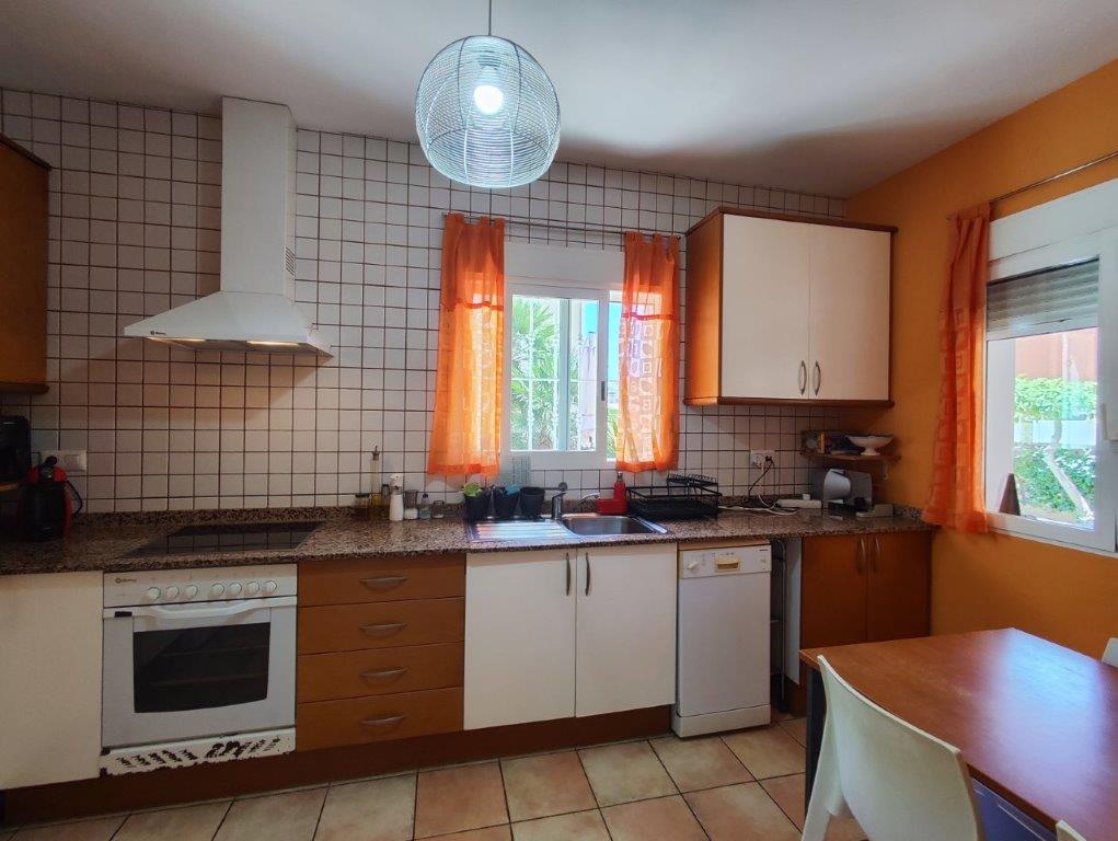 Chalet à vendre à Denia, à deux pas du centre et de la plage.