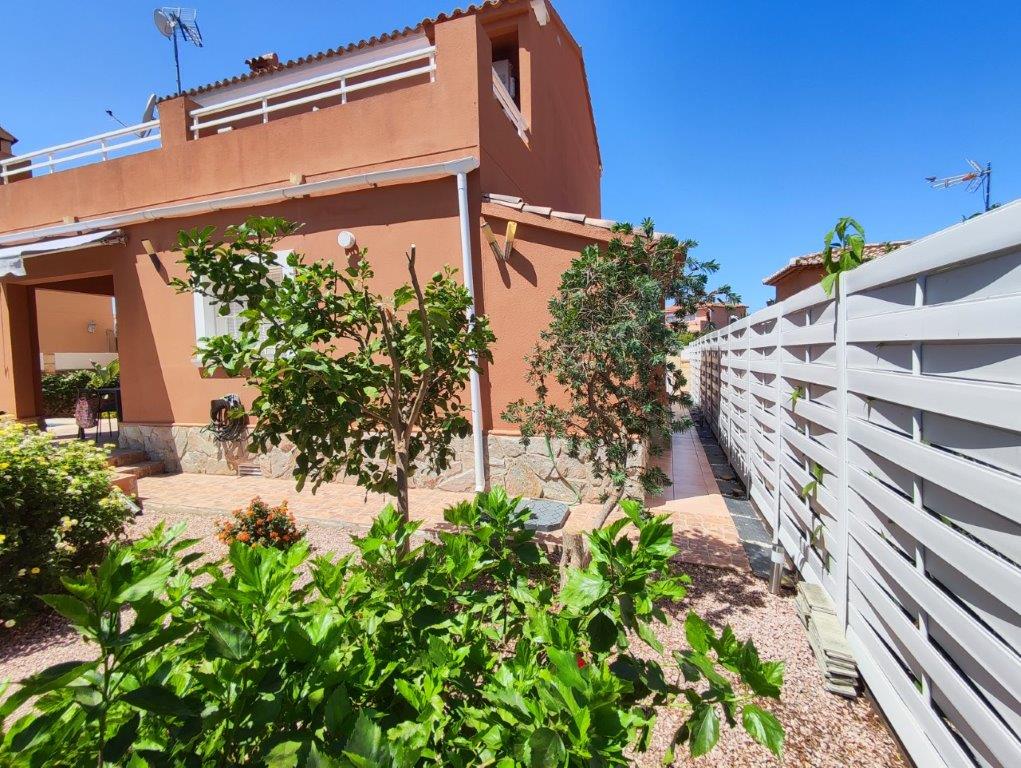 Chalet à vendre à Denia, à deux pas du centre et de la plage.