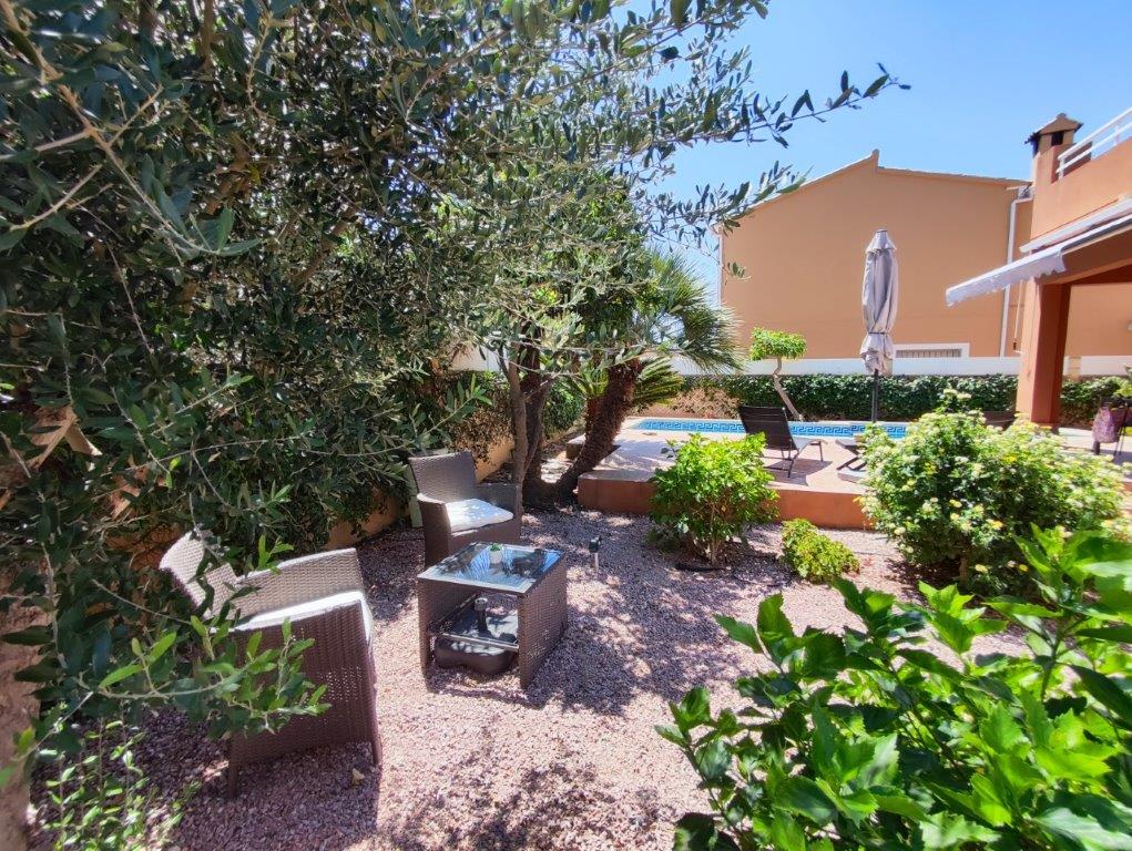 Chalet à vendre à Denia, à deux pas du centre et de la plage.