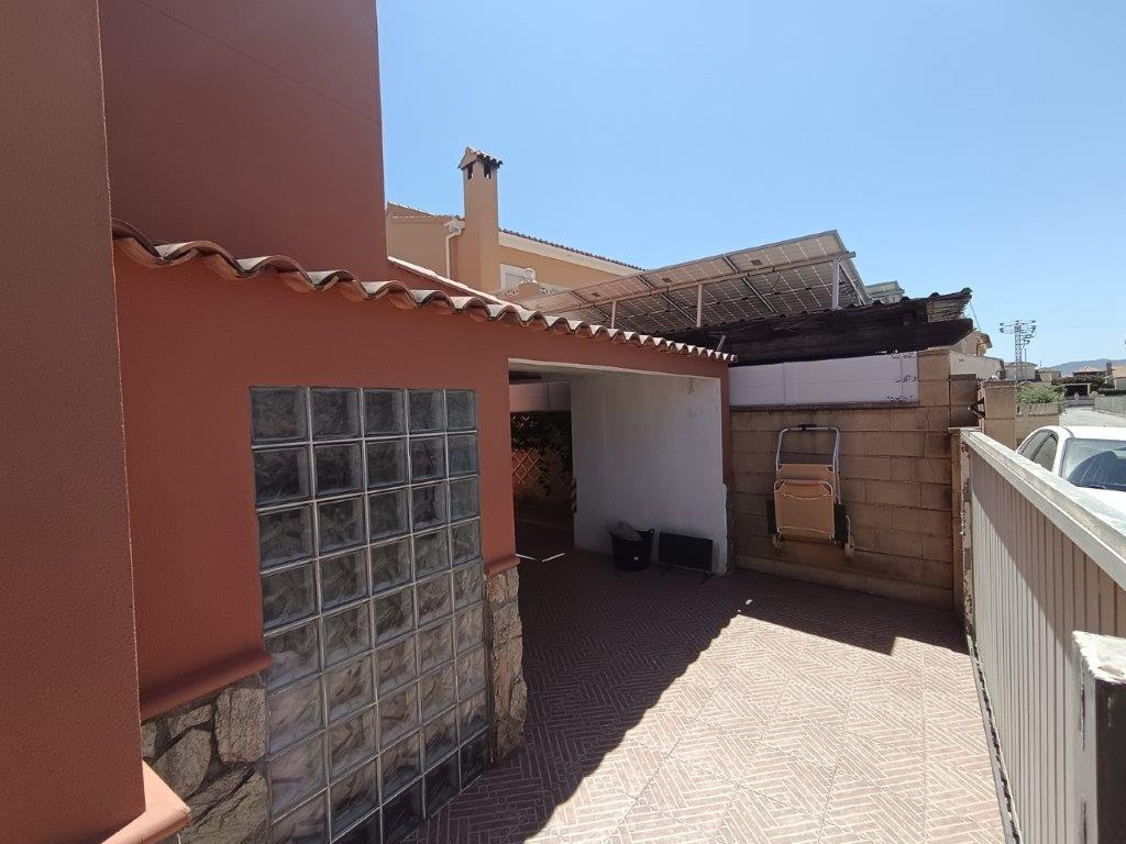 Chalet à vendre à Denia, à deux pas du centre et de la plage.